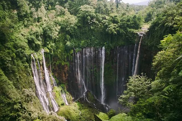 Les 10 Meilleures Destinations pour des Voyages Intrépides